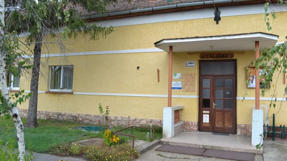 Felújítják a harkakötönyi Községi Könyvtár és Közösségi Színtér épületét - image description