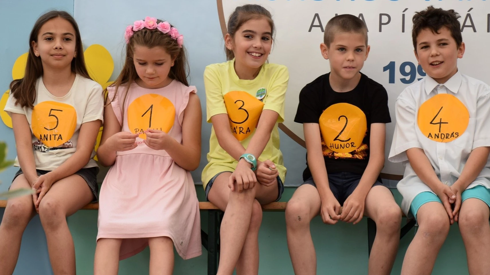 Boldog gyermeknapot, vármegyénk minden gyermekének!  - image description