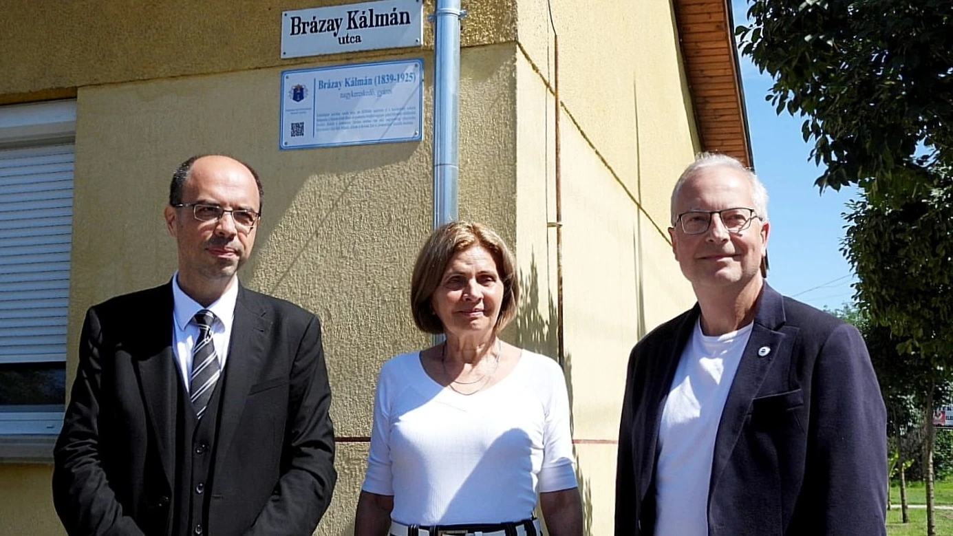 Kit rejtenek az utcanévtáblák?  - image description