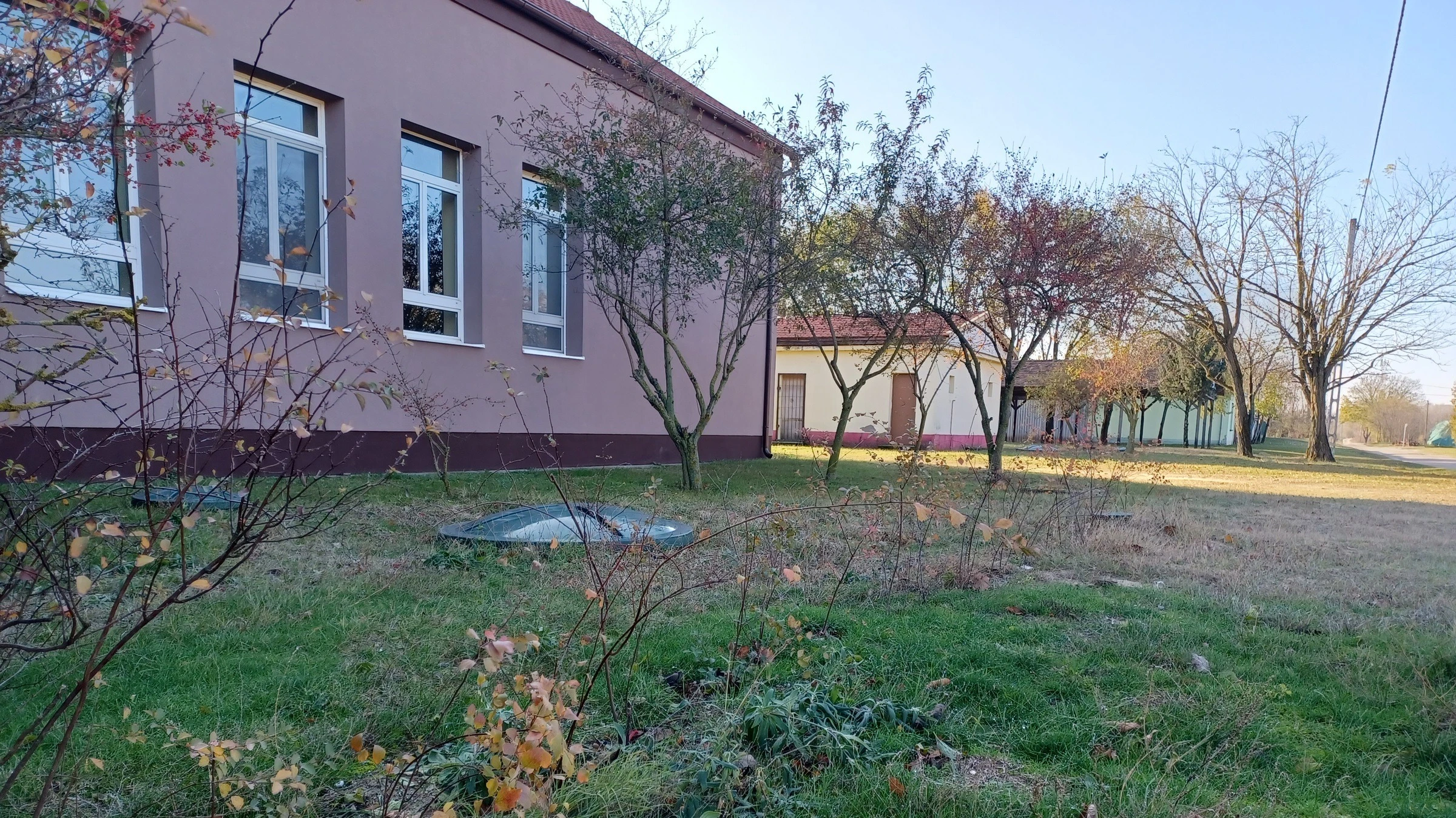Somoskövi Sándor Közösségi Színtér és Könyvtár felújítása - projektzárás - image description