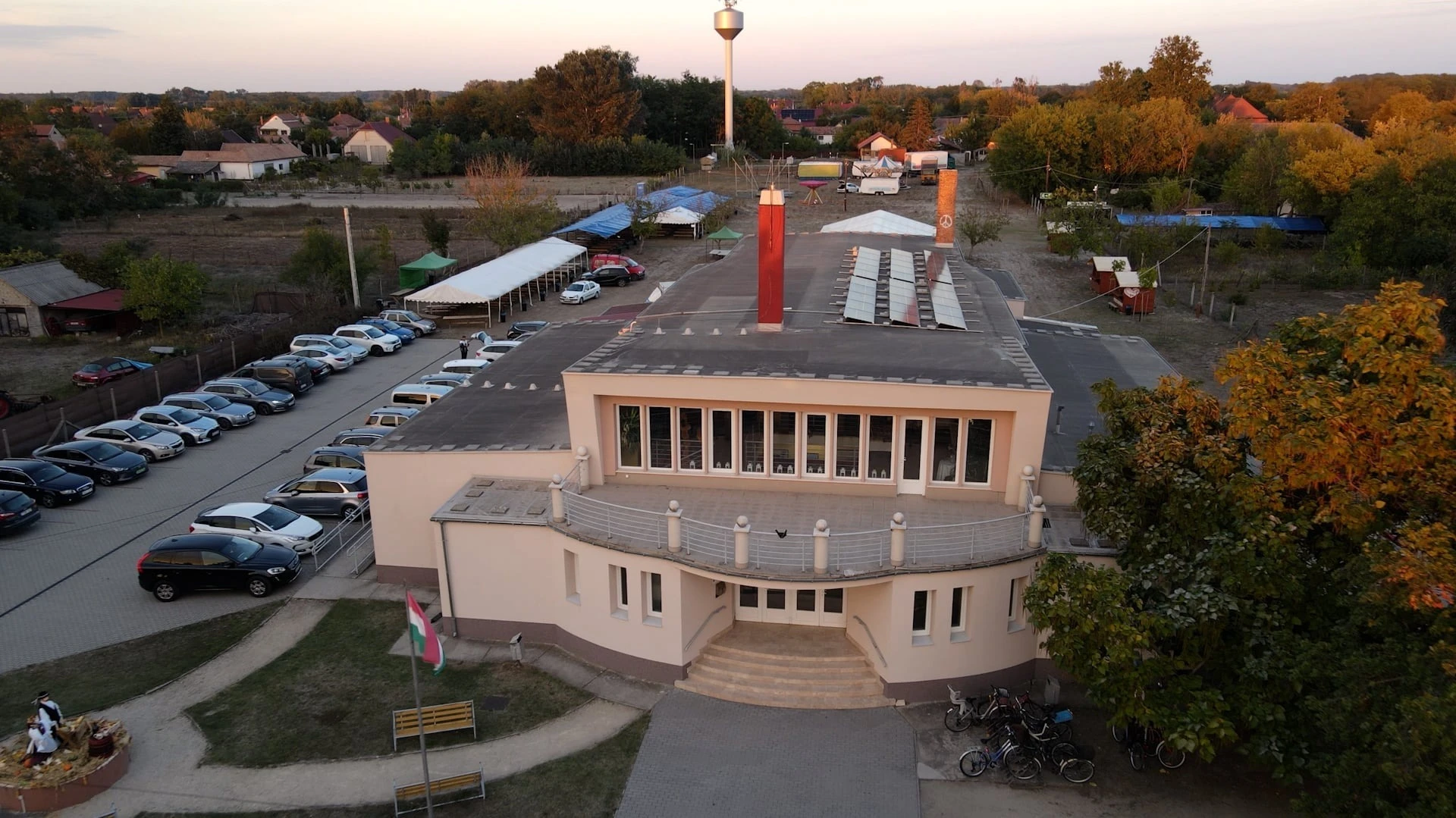 Átadták Csengőd felújított közintézményeit  - image description