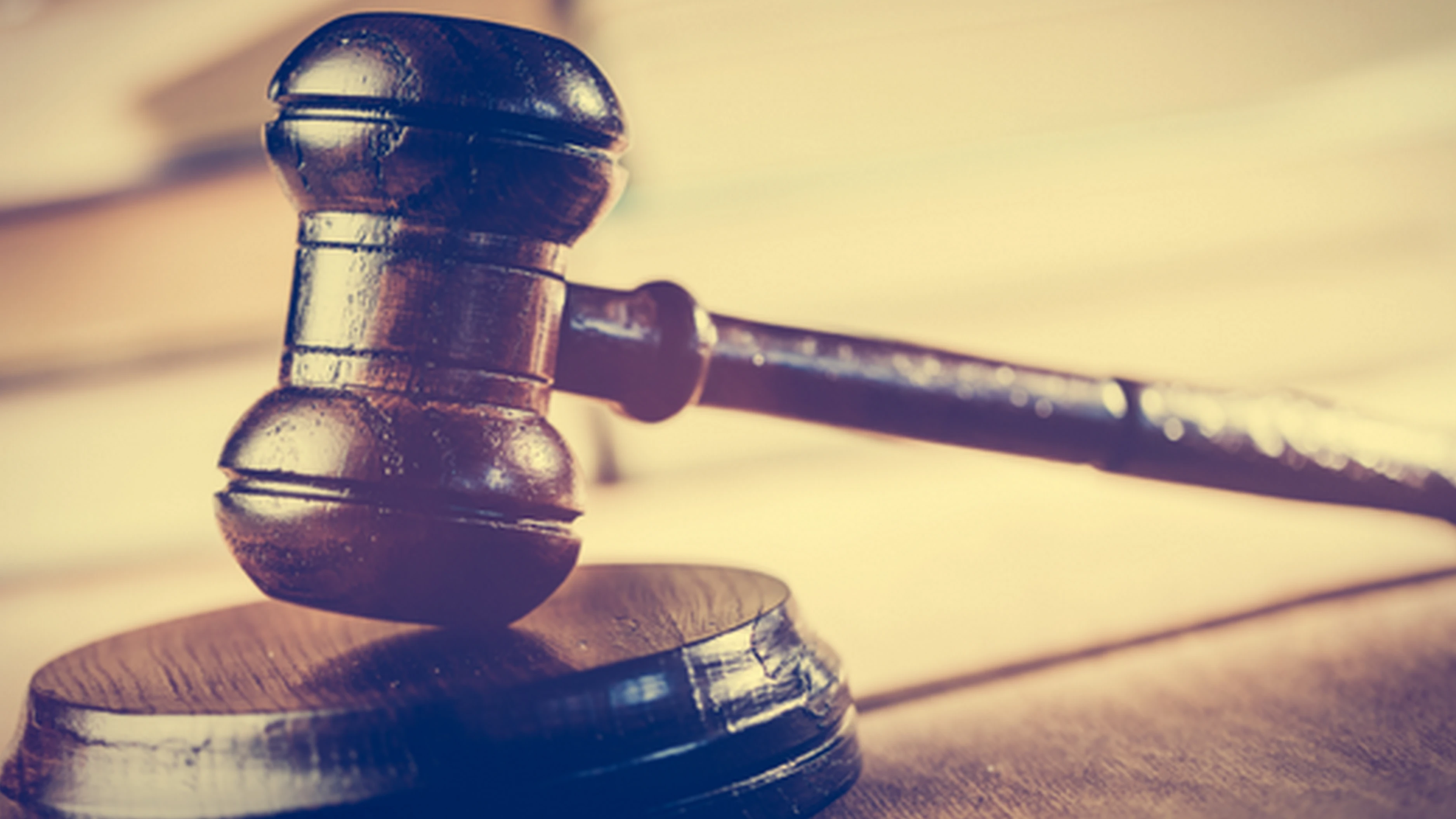 HIRDETMÉNY - a bírósági ülnökök soron kívüli választásáról - image description