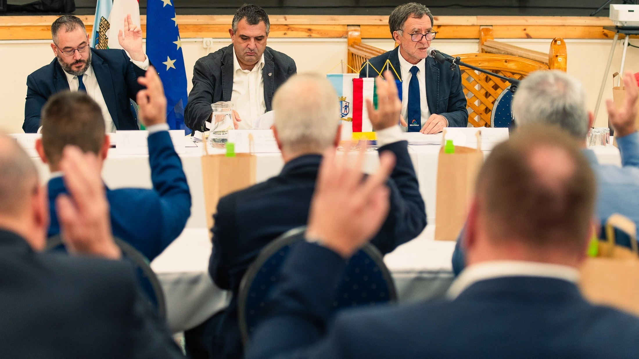 Véget ért a ciklus: utolsó ülését tartotta a vármegyei közgyűlés - VIDEÓ - image description