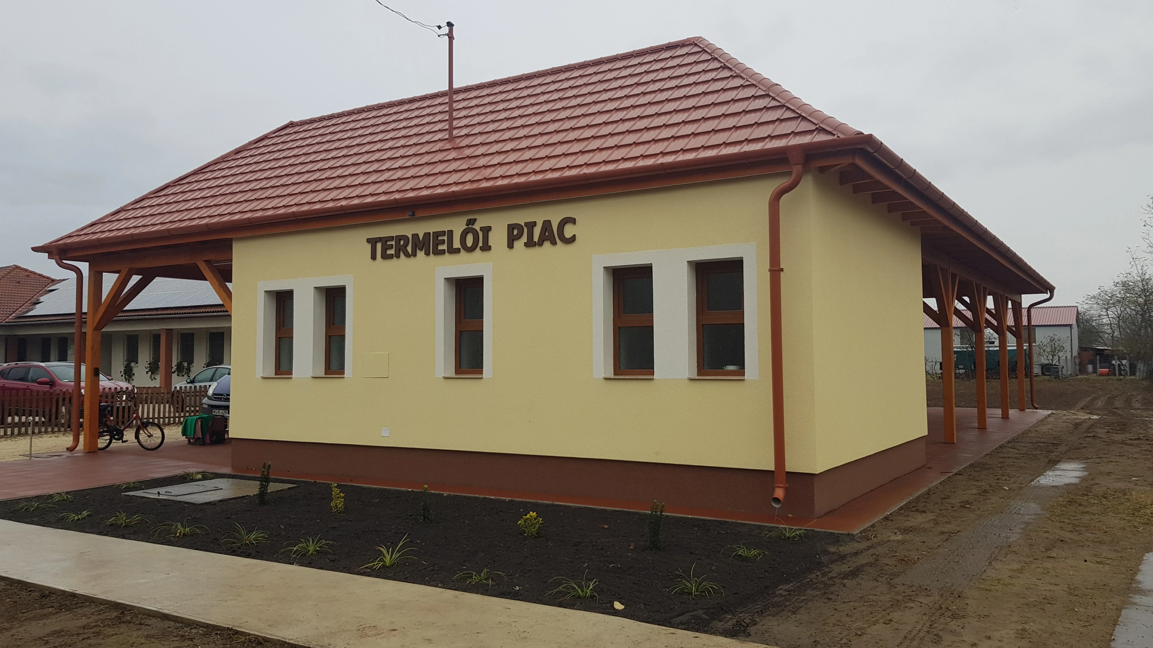 Termelői piac kiépítése Zsanán - projektzárás - image description