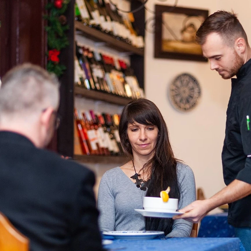 Kecskeméti Csárda és Borház - image description