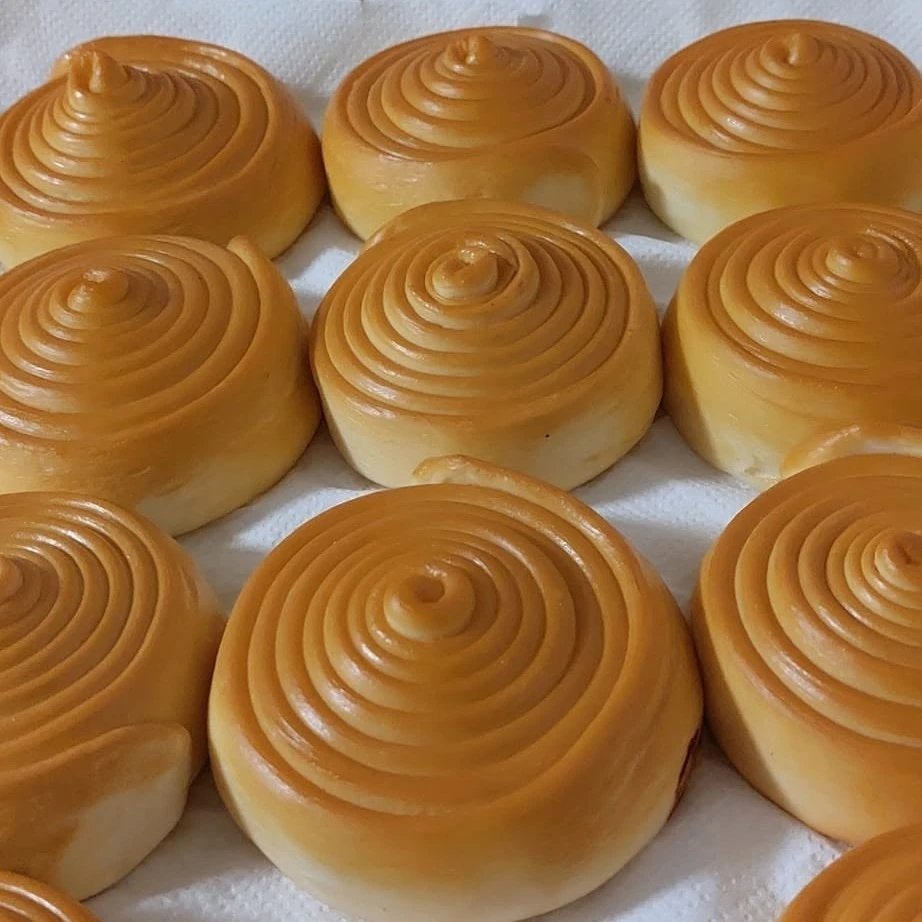 A képen parenyica sajtok láthatóak.
