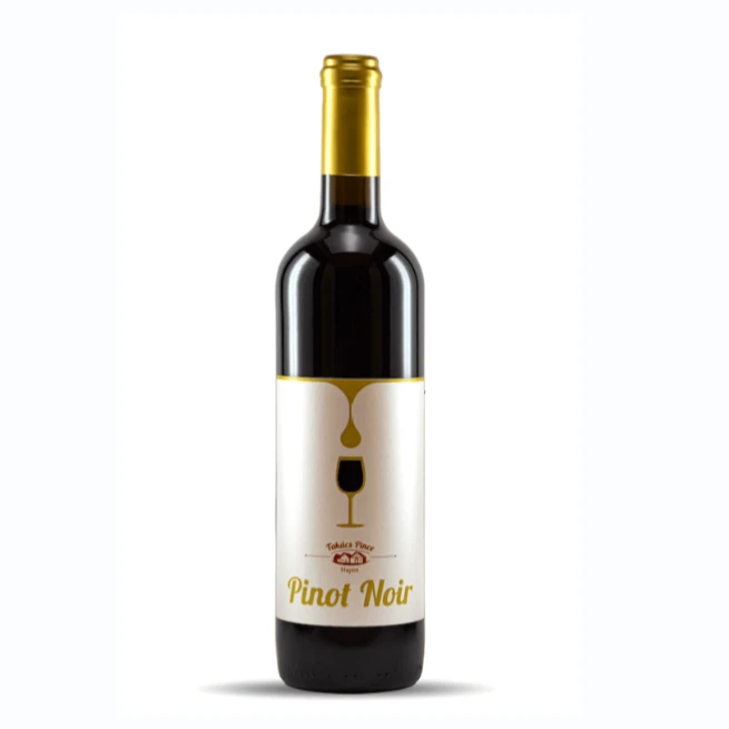 A képen egy palack Takács - Pinot Noir látható.
