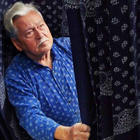 Kékfestő tevékenység és Kovács Miklós tiszakécskei kékfestő mester életműve, melyet a tevékenység fennmaradása érdekében végzett - image description