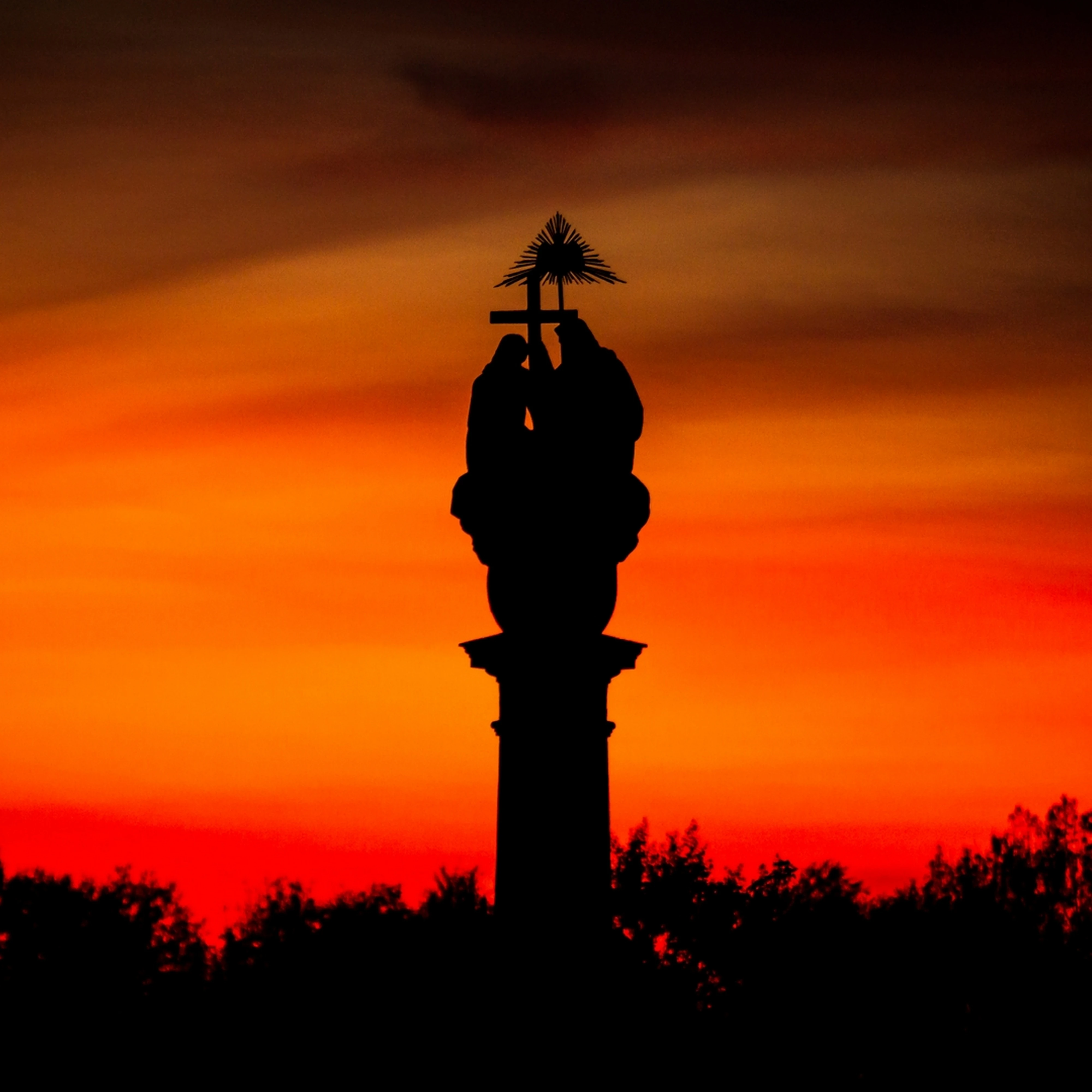 Szentháromságtér a Szentháromság-szoborral - image description