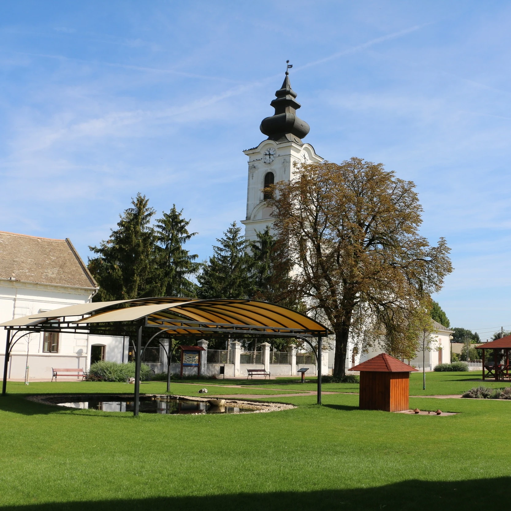 A dunapataji református templom és parókia - image description