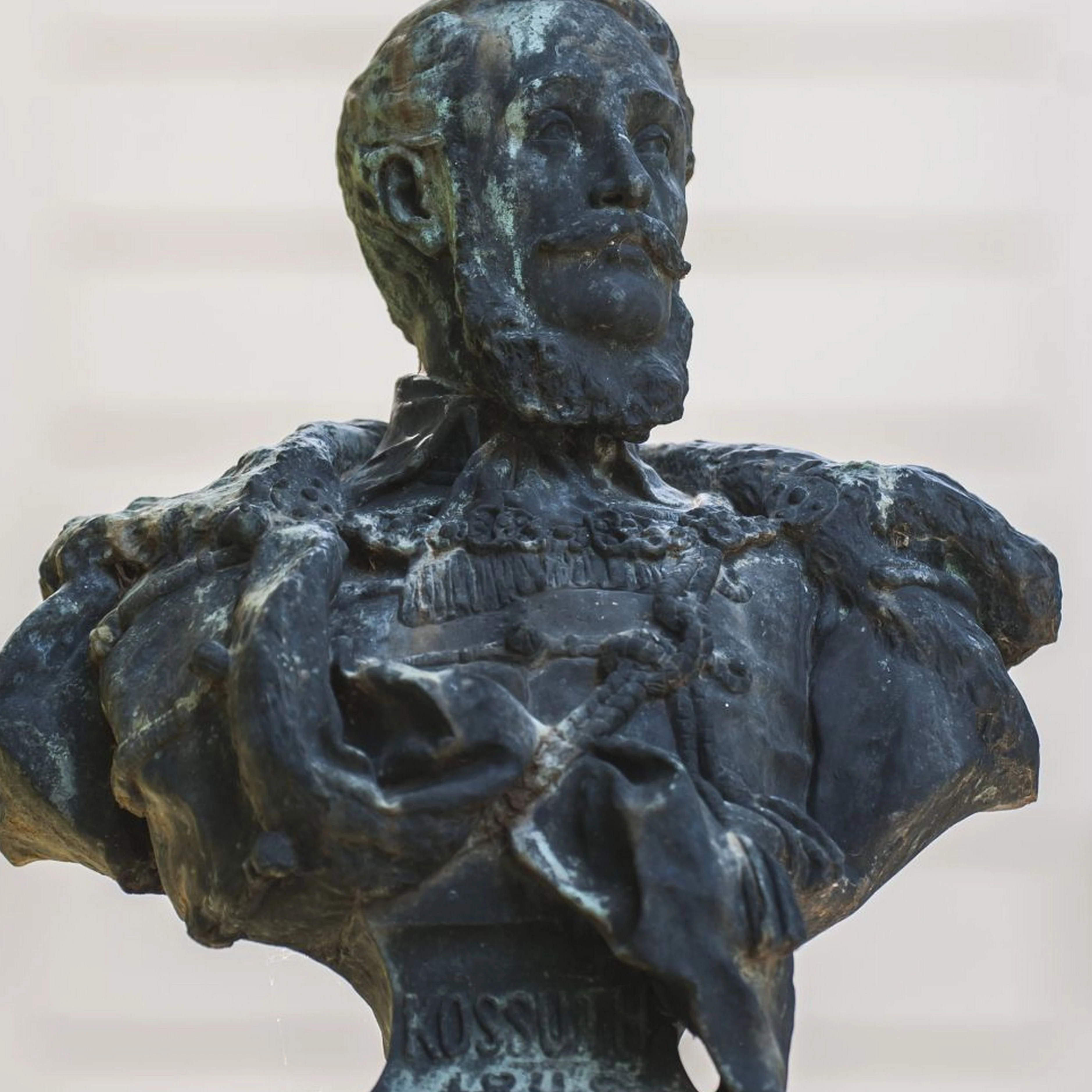 A dunapataji Kossuth-szobor - image description