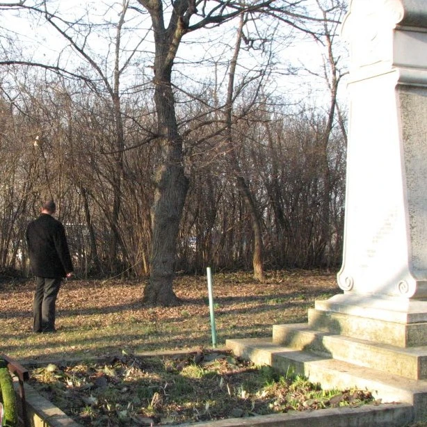 Dunapataj 1919-es hőseinek vértanúsága, és emlékművük - image description