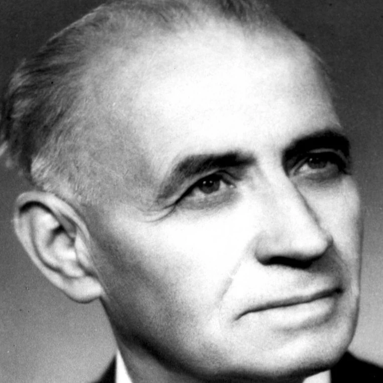 Dr. Mezősi Károly történészi, irodalomtörténészi, valamint muzeológusi tevékenysége, kiemelten a Petőfi- és a Móra-kultusz ápolása, országos szintű terjesztése - image description