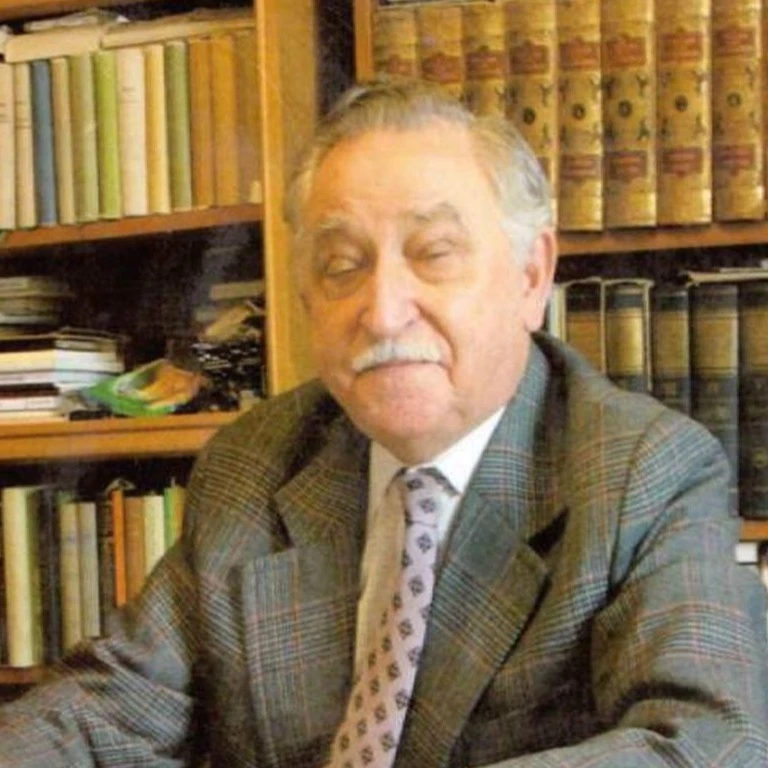 Fekete János helytörténész munkássága, amelyben széles körben képviselte Petőfi Sándor és Móra Ferenc kultuszának ápolását - image description