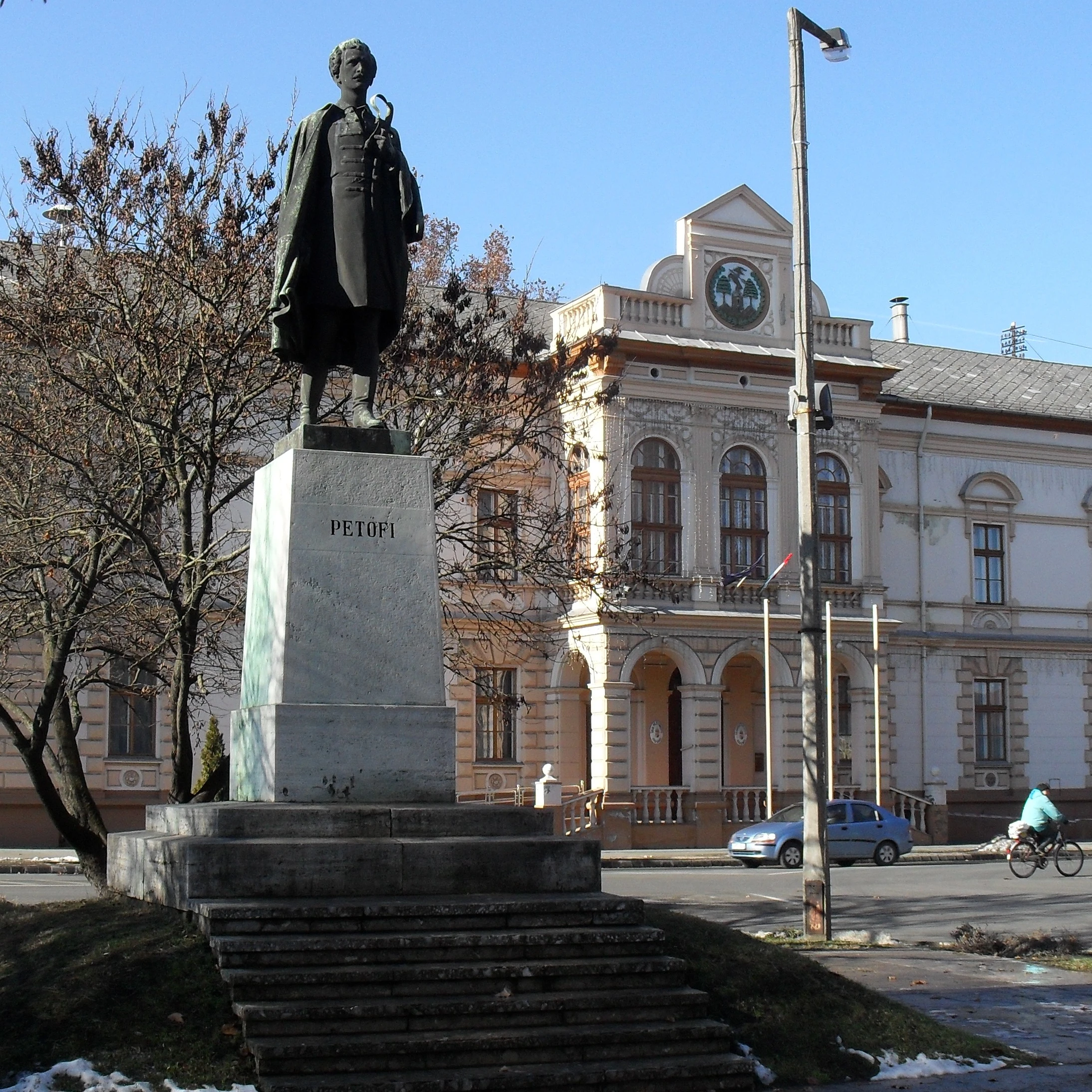 Kiskőrös második Petőfi-szobra - image description