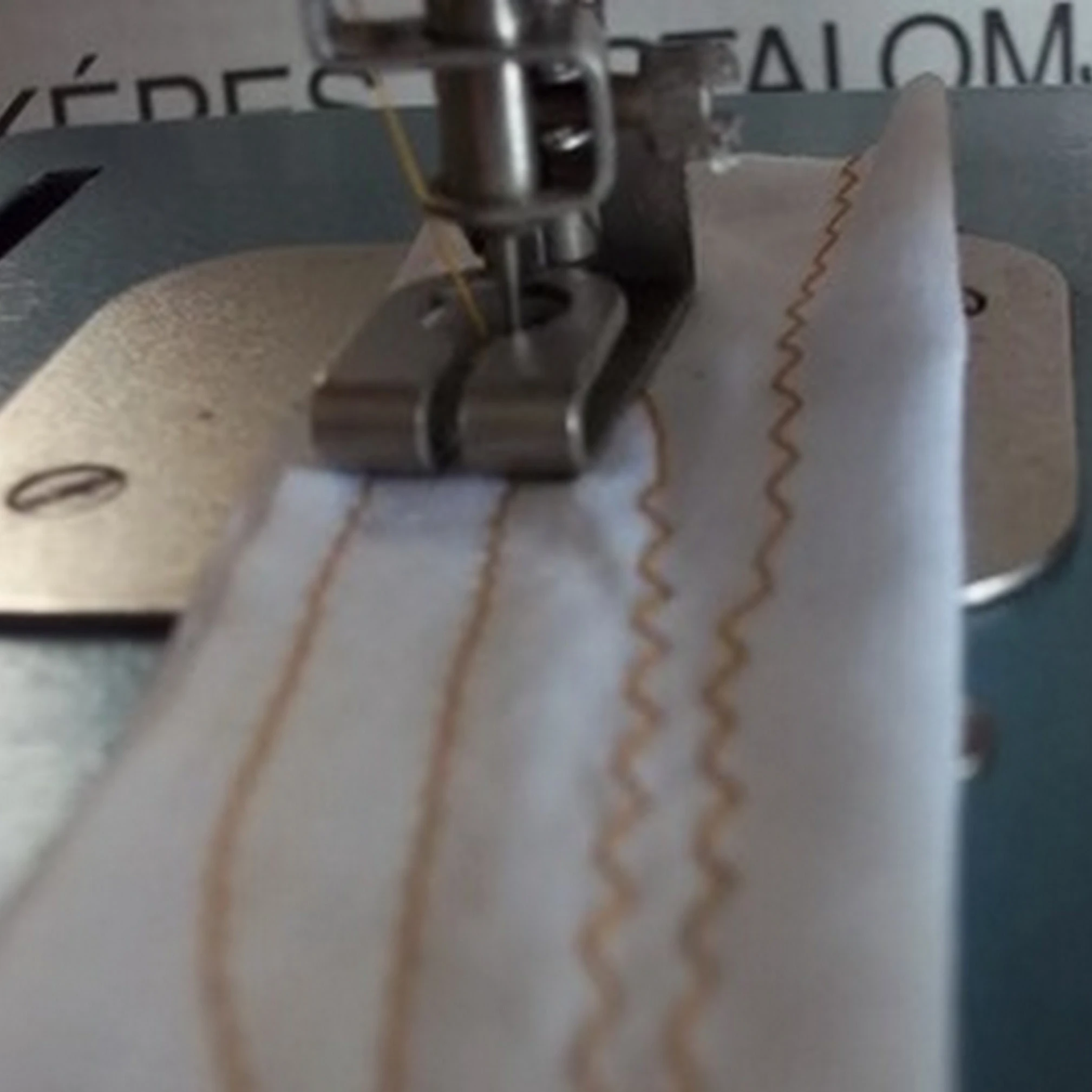 Szilberhorn Gábor és felesége varrógépgyűjteménye és gyűjtői tevékenysége - image description